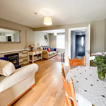 Townhouse With Super Location Дом отдыха *