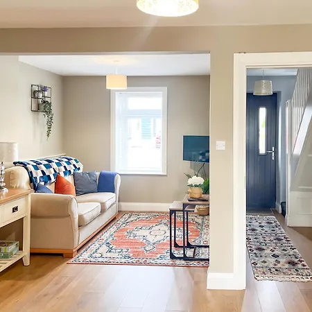 Townhouse With Super Location Semesterbostad *