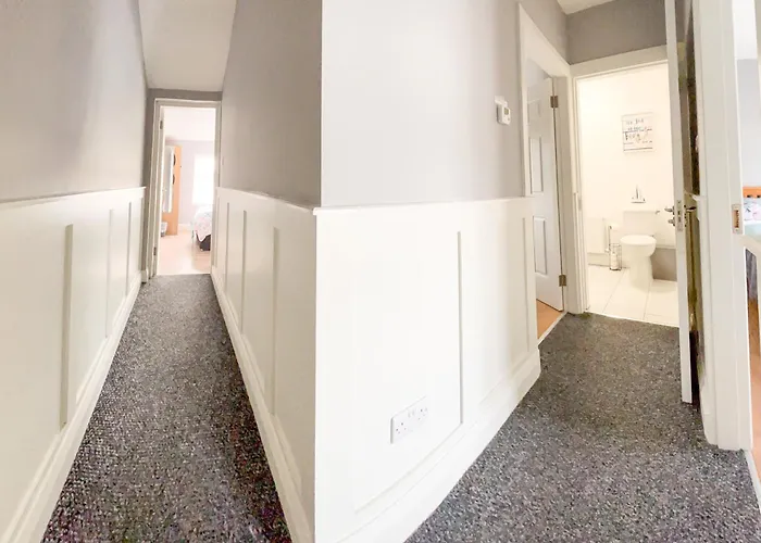 Townhouse With Super Location Cill Airne