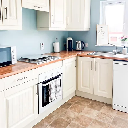 Townhouse With Super Location Killarney